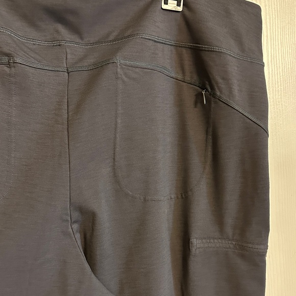 Duluth Trading Co Women’s NoGA Relaxed Boot Cut Charcoal Stretch Pants XXL x 31 - Picture 7 of 9